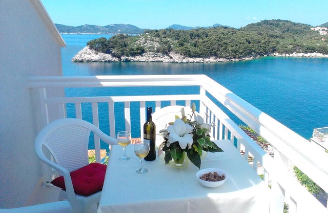 Holiday apartment Zaton for 1 - 5 persons with 2 bedrooms - Row house