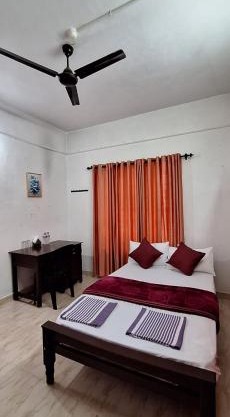 Holiday Apartments & Homestay