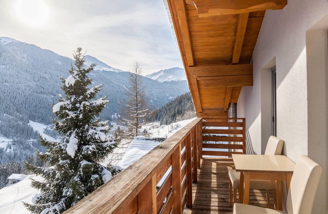 Holiday flat "Emma" with mountain view, balcony and WLAN