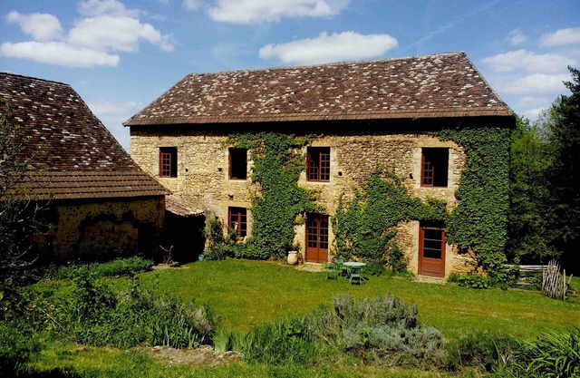 Holiday Home 'Grande Maison Au Milieu Des Bois' with Private Terrace, Private Garden and Wi-Fi