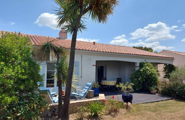 Holiday Home '01 Aux Reflets Irisés' with Private Terrace and Private Garden