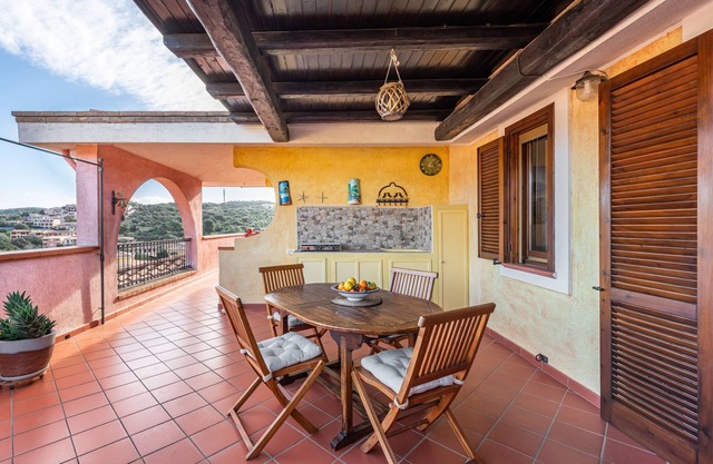 Holiday Home 'Attico Il Mandorleto' with Mountain View and Air Conditioning