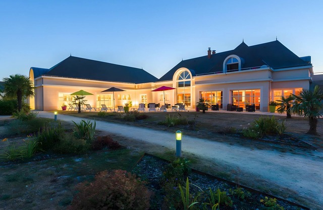 Holiday Home 'Azay' with Private Terrace and Wi-Fi