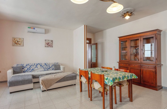 Holiday Home 'Casa Vacanza Zia Candida' with Private Garden and Air Conditioning