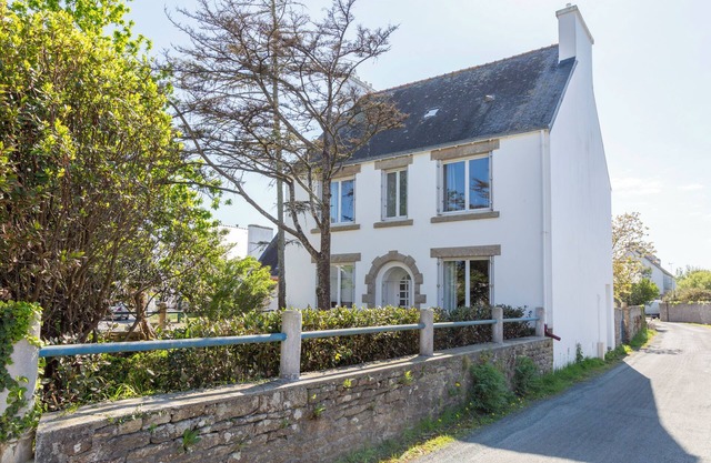 Holiday Home 'Cozy Breizh -4 Ch 8 Pers- 1km Plage' with Private Terrace, Private Garden and Wi-Fi