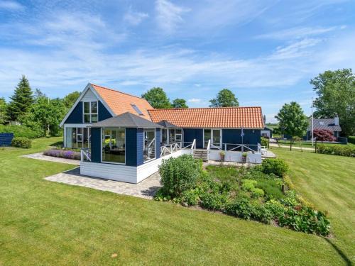 Holiday Home Edvia - 700m to the fjord by Interhome