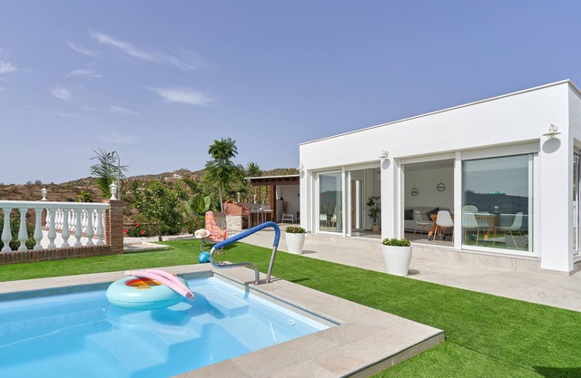 Holiday Home 'Entre Montañas' with Mountain View, Wi-Fi and Air Conditioning