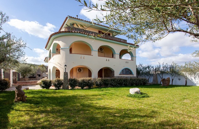 Holiday Home "Family Villa Monte Longu" with Wi-Fi, Terrace & A/C