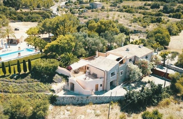 Holiday Home 'Ferrer' with Mountain View, Private Pool and Wi-Fi