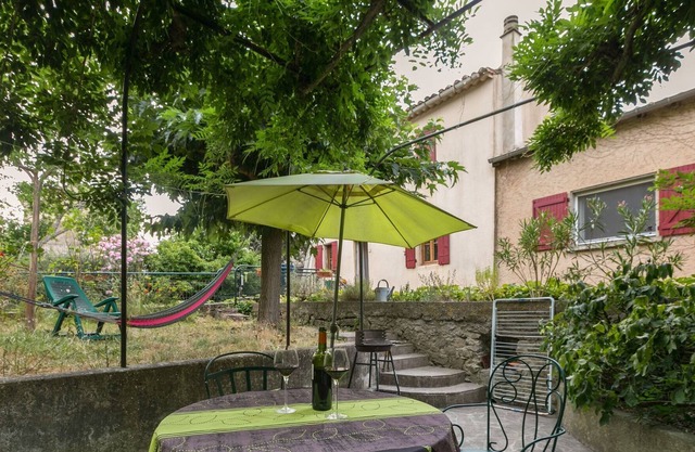 Holiday home with mezzanine between the vineyards