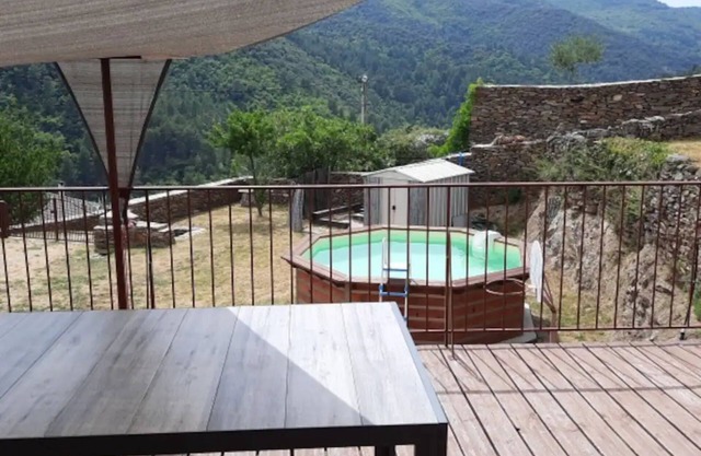 Holiday Home 'Gite Des Retrouvailles' with Private Garden and Wi-Fi
