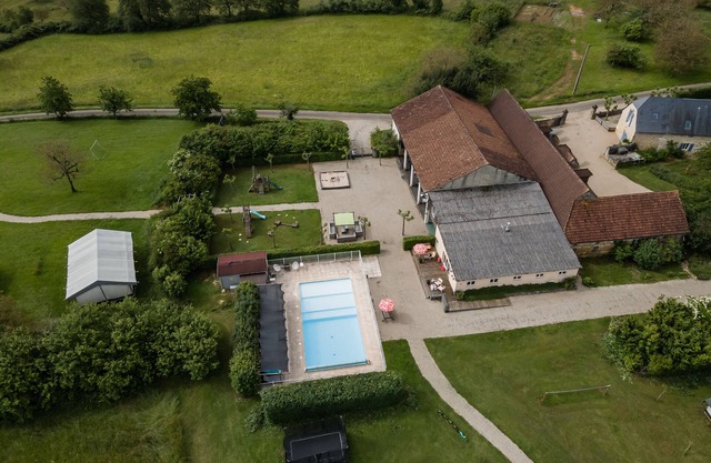 Holiday Home 'Gîte La Mauratie' with Shared Pool, Private Terrace and Wi-Fi