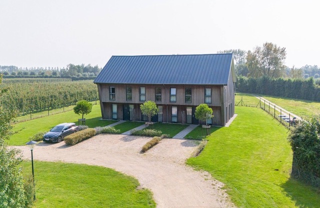 Holiday Home in Vrouwenpolder near Seabeach