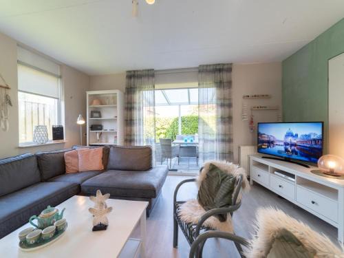 Holiday Home in Zeeland near Beaches
