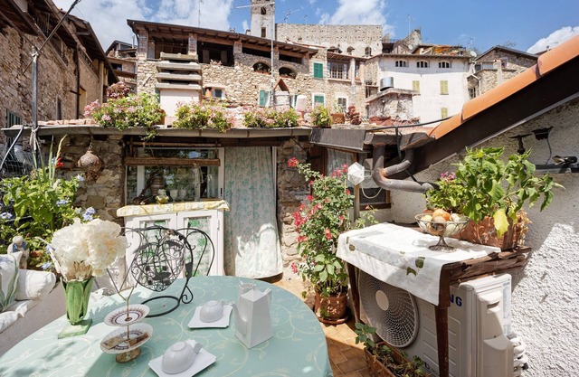 Holiday Home 'Le Petit Chateau Dolceacqua' with Terrace