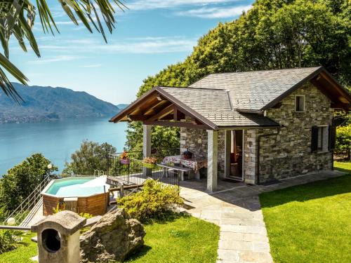 Holiday Home Lo Scoiattolo by Interhome