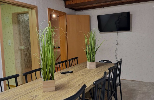 Holiday Home 'M B Homes Pfullingen 2' with Private Terrace, Private Garden and Wi-Fi