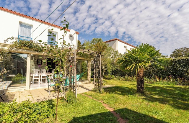 Holiday Home 'Maison La Mouette Proche Plage Golf' with Private Terrace, Private Garden and Wi-Fi