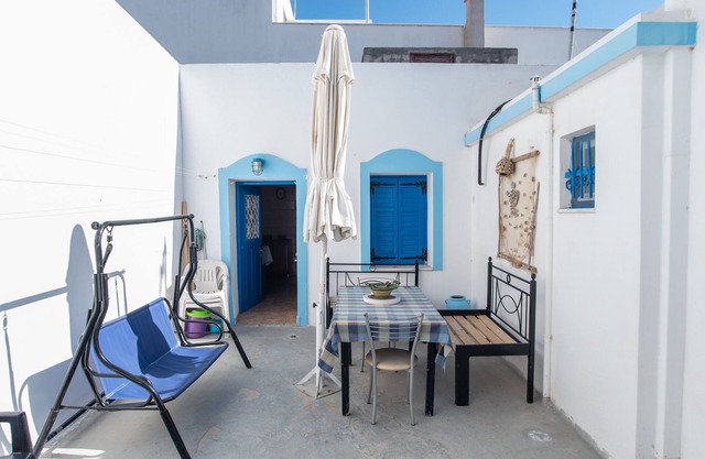 Holiday Home 'Naxos Family House In Vivlos' with Sea View, Wi-Fi and Air Conditioning