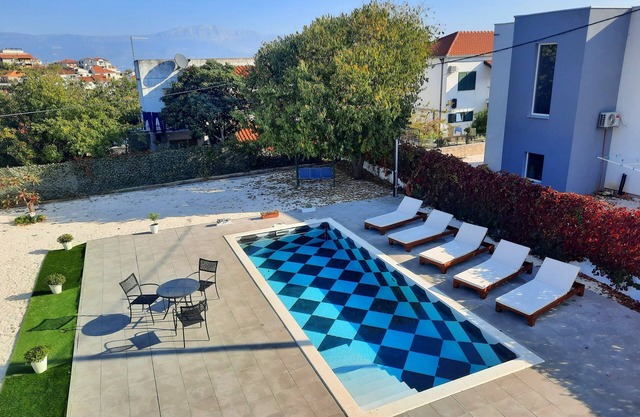 Holiday Home Nino with amazing swimming pool