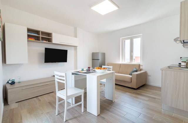 Holiday Home 'Suite N12 - Luxury Apartment' with Sea View, Wi-Fi and Air Conditioning