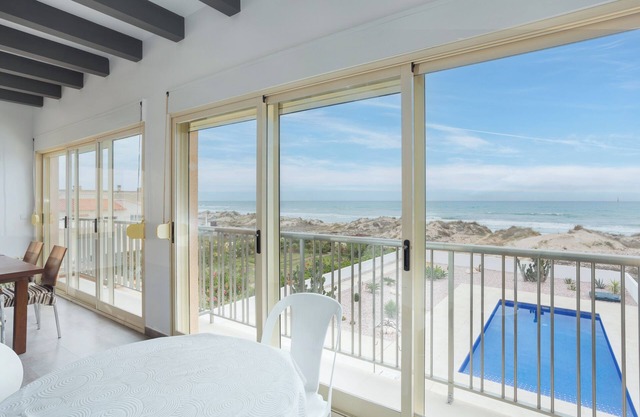 Holiday Home 'Villa Rosa 2' with Sea View, Wi-Fi and Air Conditioning