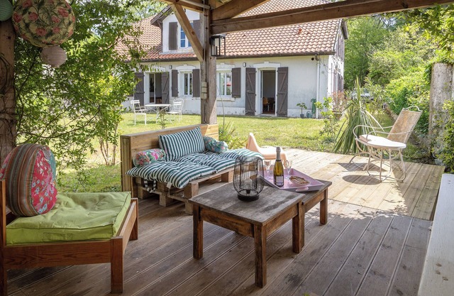 Holiday Home 'Villa Tamois' with Private Garden and Wi-Fi
