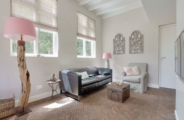 Holiday Home with a terrace at Bedafse Bergen