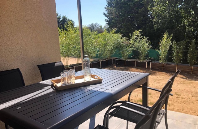 Holiday house Bagnols sur Cèze for 1 - 7 persons with 3 bedrooms - Holiday house