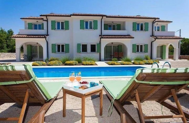 Holiday house Kras for 1 - 12 persons with 6 bedrooms - Holiday apartment in one or multi-family hou
