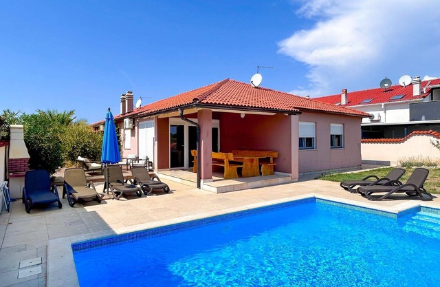 Holiday house Medulin for 1 - 6 persons with 3 bedrooms - Holiday home