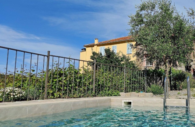 Holiday house Prela for 1 - 5 persons with 3 bedrooms - Holiday house