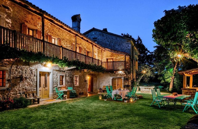 Holiday house Sezana for 1 - 8 persons with 4 bedrooms - Holiday apartment in one or multi-family ho