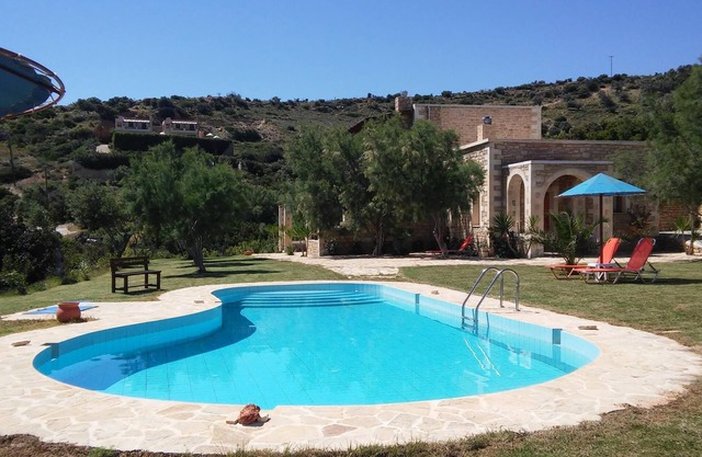 Holiday house with pool, large garden, idyllic and calm, wifi | Triopetra, Crete