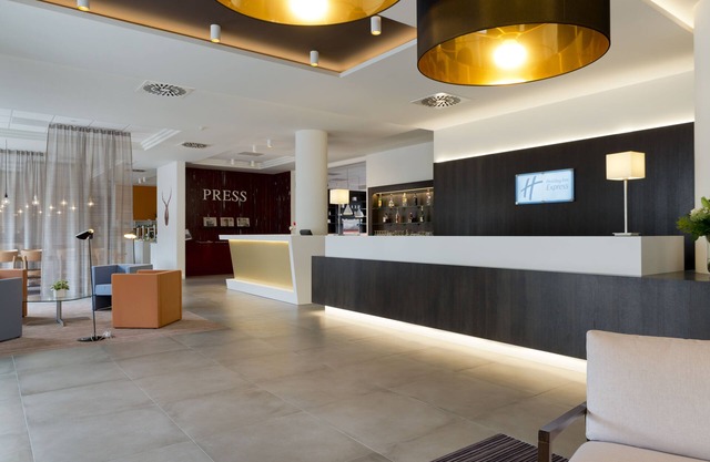 Holiday Inn Express Antwerp City-North by IHG