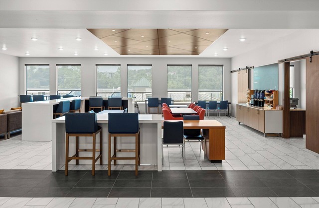 Holiday Inn Express Asheville Woodfin by IHG