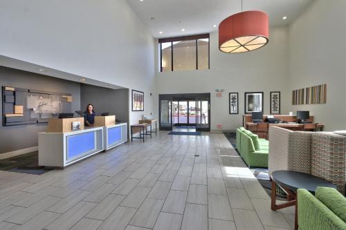 Holiday Inn Express Hotel & Suites Albuquerque - North Balloon Fiesta Park by IHG