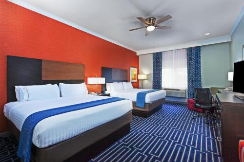 Holiday Inn Express & Suites Houston East by IHG