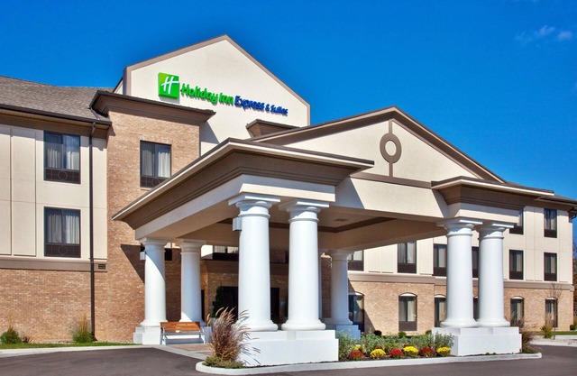 Holiday Inn Express Hotel & Suites Crawfordsville by IHG