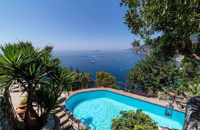 holiday rental on Amalfi coast, Positano within walking distance of town