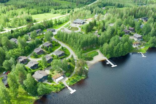 Holiday Village Tahko-Tours