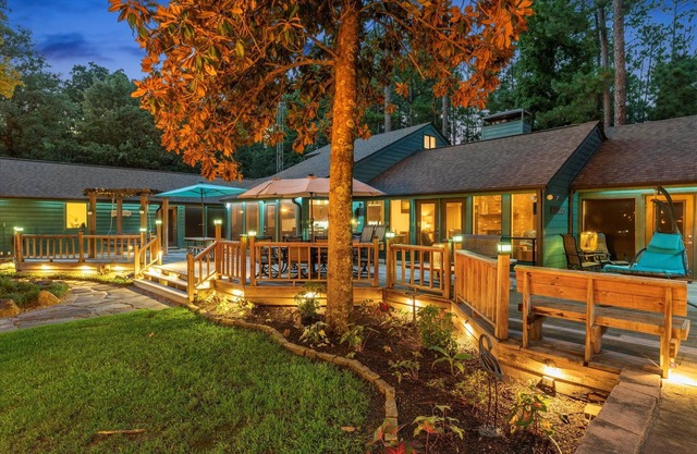Holly Lake Ranch*Pvt Pool.*HotTub*Sleeps 15