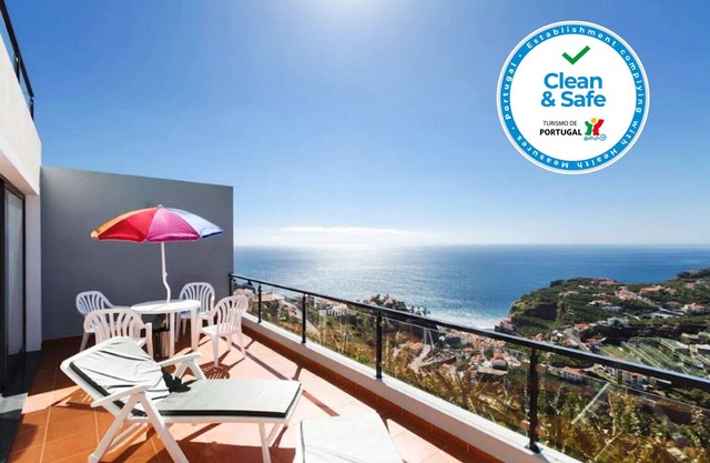 HOME ARAÚJO - (13090/AL) fantastic view of the village and the beach of Ponta do Sol