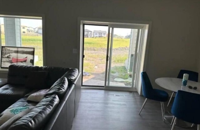 Home Away From Home:Brand new,Quite, cozy two bed rooms separate accommodation
