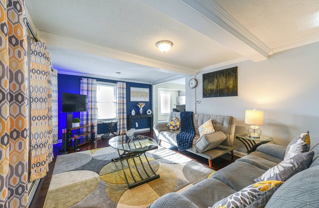 Home Near Skiing & Downtown Worcester