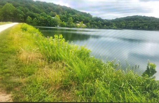 Home on 25 acre private lake