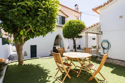 Home Out Casa do Arco in Belém