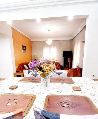 "Home Sweet Home" Big House 110m 3 Bedrooms FREE GUARDED PARKING !