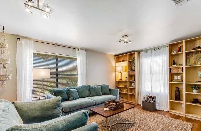 Home with fenced yard, gas grill, patio, central AC, & free WiFi - near downtown
