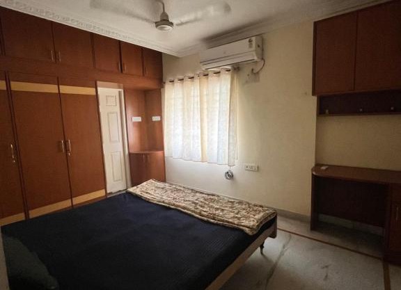 Homely @10